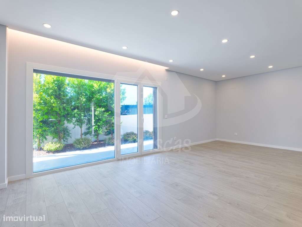 Moradia V4 Nova de Luxo com Rooftop e Vista Rio | Santa Iria de Azóia-27