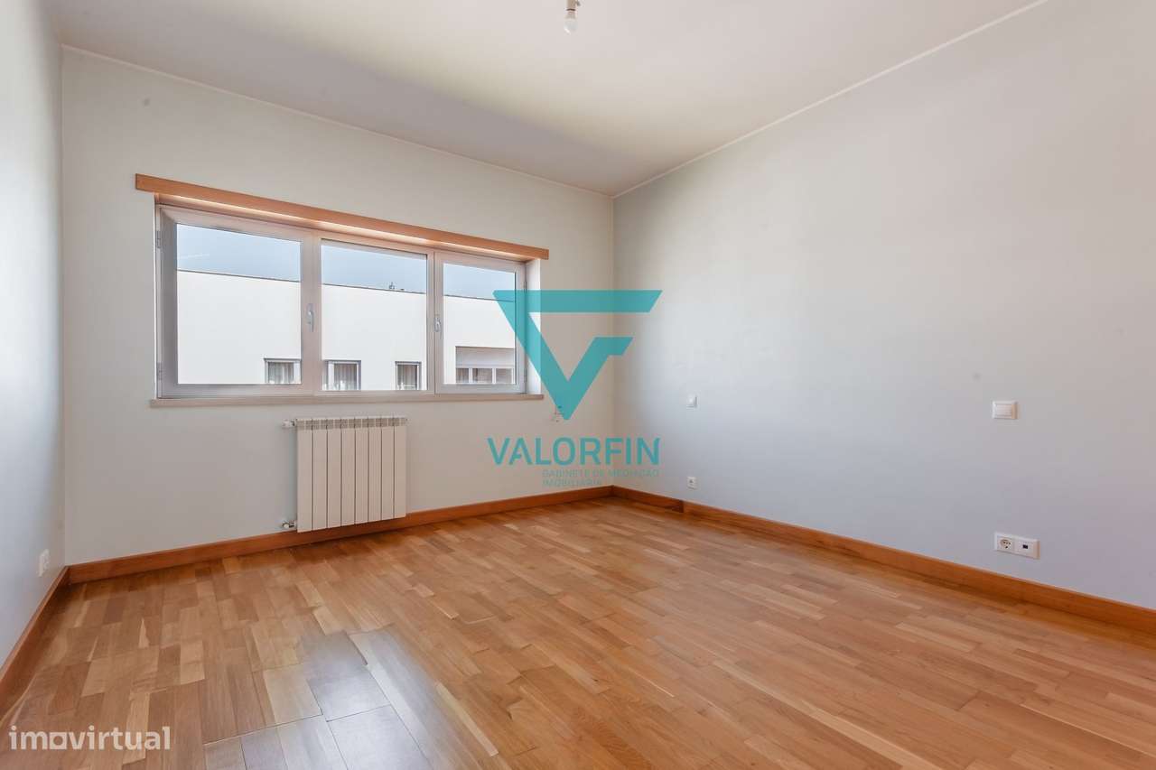 APARTAMENTO T3 com vista para o Mosteiro da Batalha-16