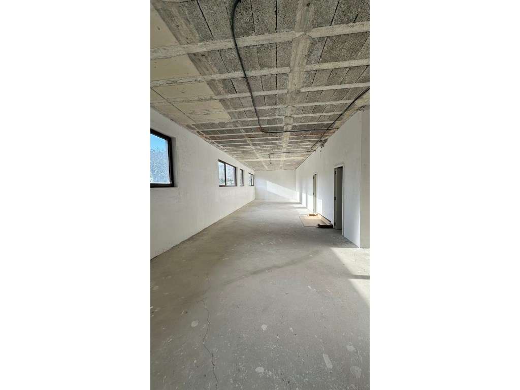 Loja no Edifício Golden Place. - Grande imagem: 5/28