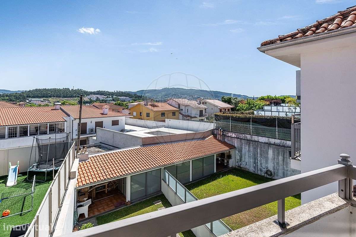 Moradia T3 em Fermentões-31