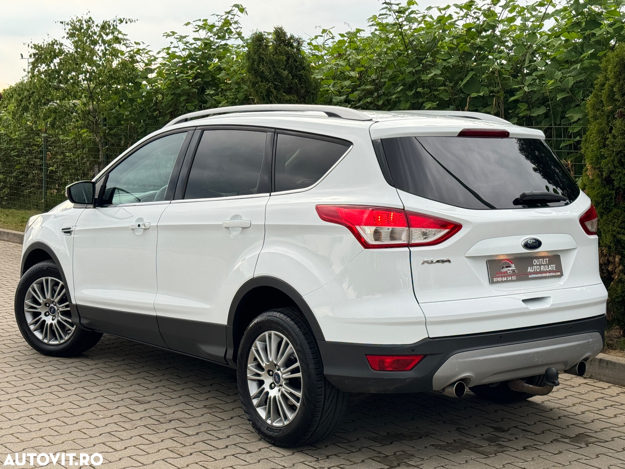 Ford Kuga 2.0 TDCi 2x4 Titanium - 12