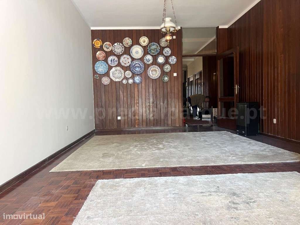 Apartamento T3+1 com varanda com 10 m2, à Praça da Galiza - Grande imagem: 3/22