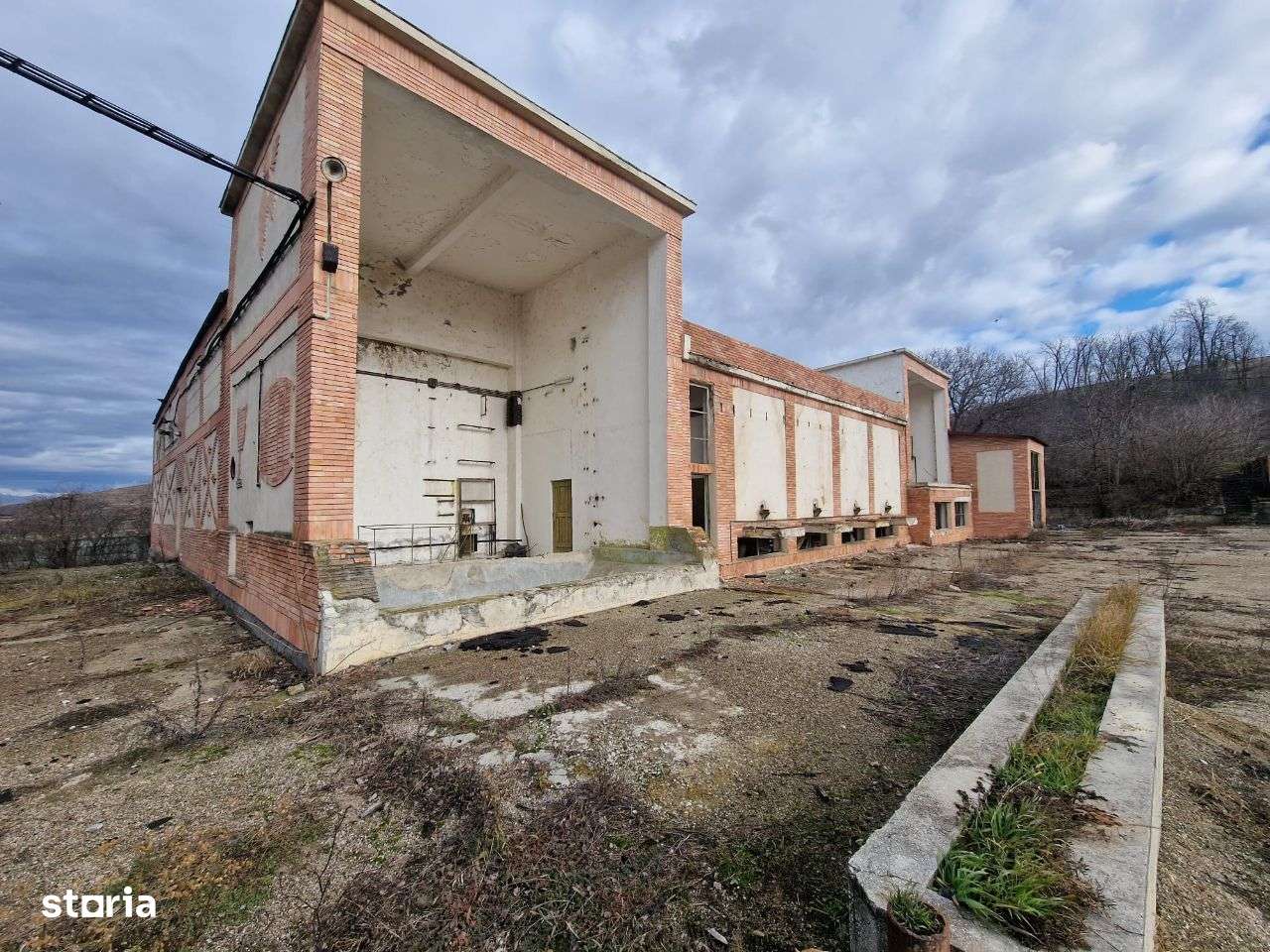 Teren 3 Hectare + Hale - Spatii Productie - Imagine principală: 5/15