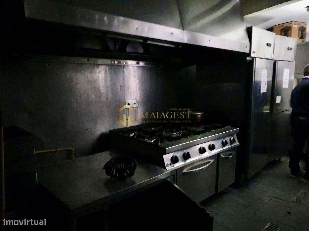 Restaurante de dois pisos no centro do Porto - Grande imagem: 4/12