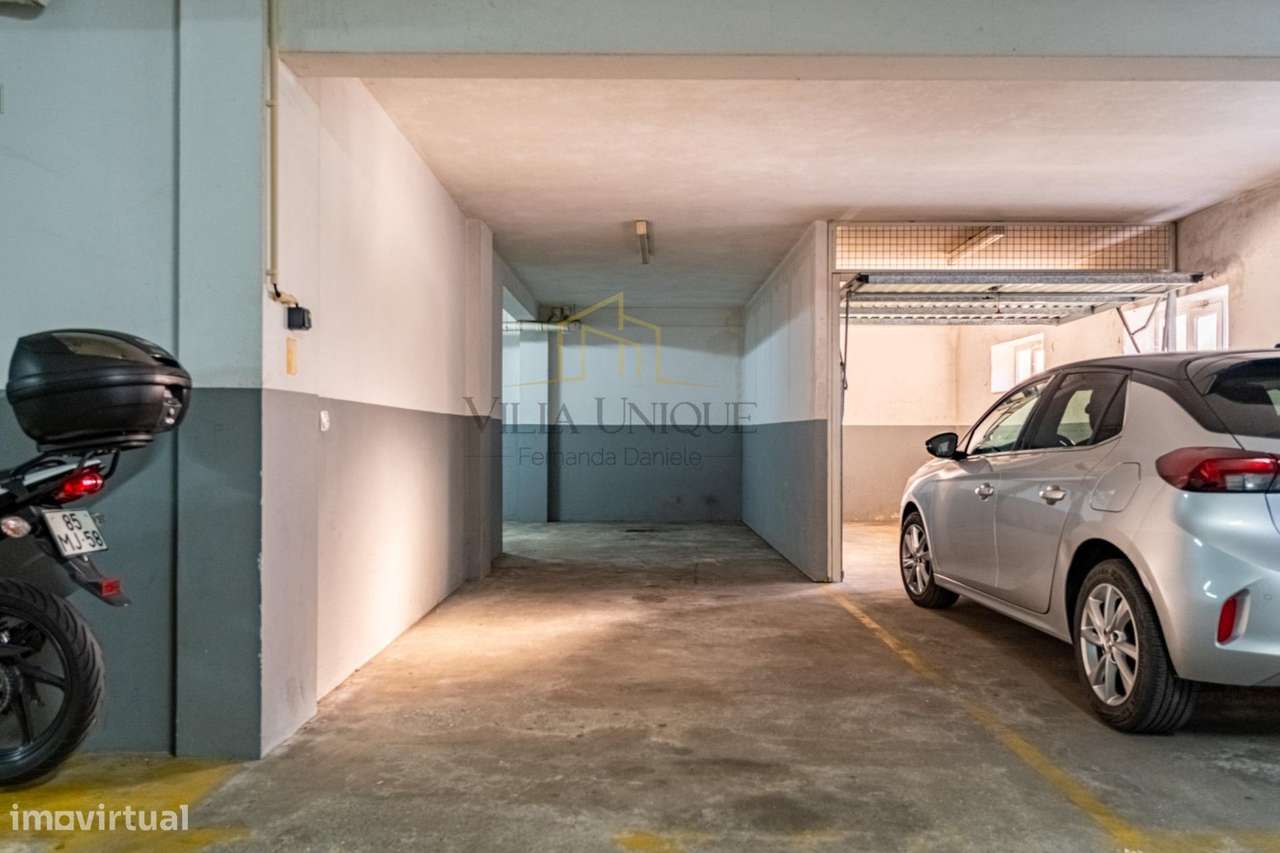 Apartamento T3 com Varanda e Garagem na cave para 2 carros em Fornos-27