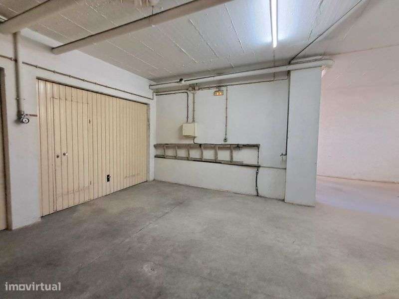 Garagem bem situada - Grande imagem: 4/6