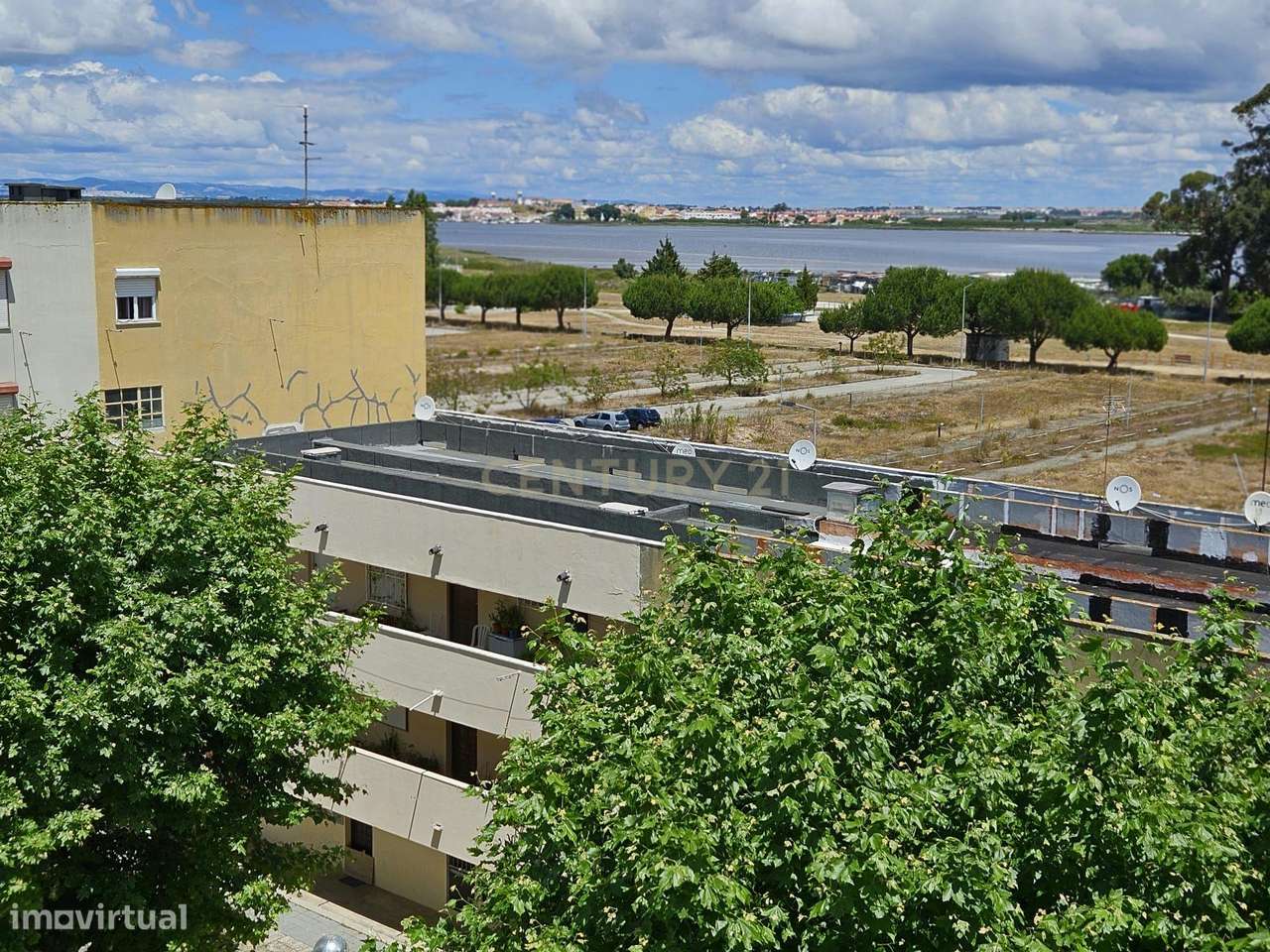 Duplex T2 com Vistas desafogadas em Alhos Vedros, Moita-13