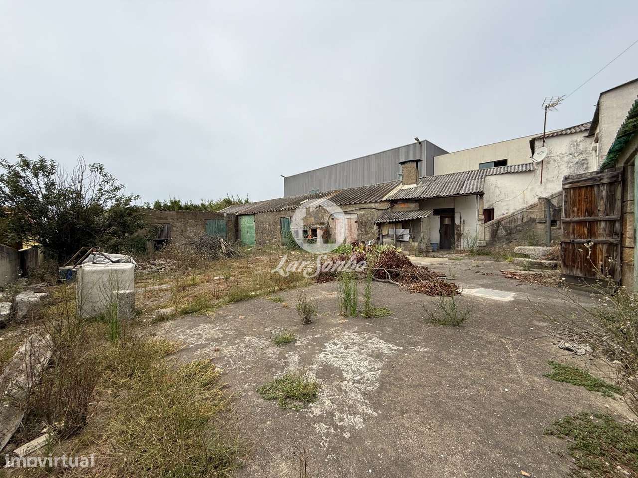 Moradia para Restauro e Terreno para Construção 1.740m2 em Lavra, M... - Grande imagem: 5/40