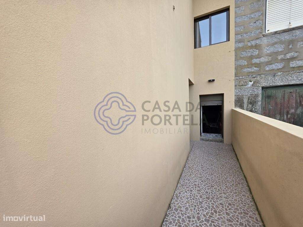 Moradia em banda T2 - Santo Tirso - Grande imagem: 4/17