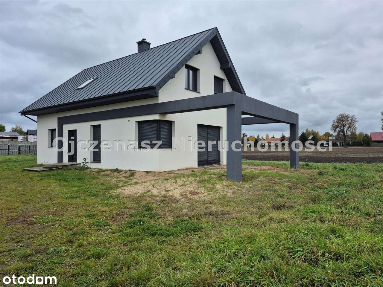 Nowy dom w Dobrczu-0