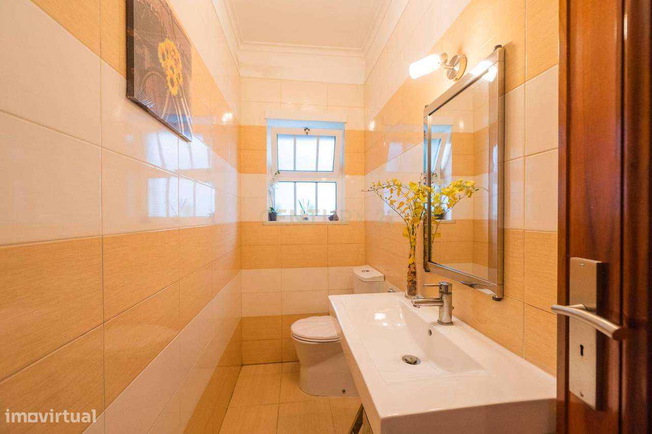 Moradia T4 com piscina-32