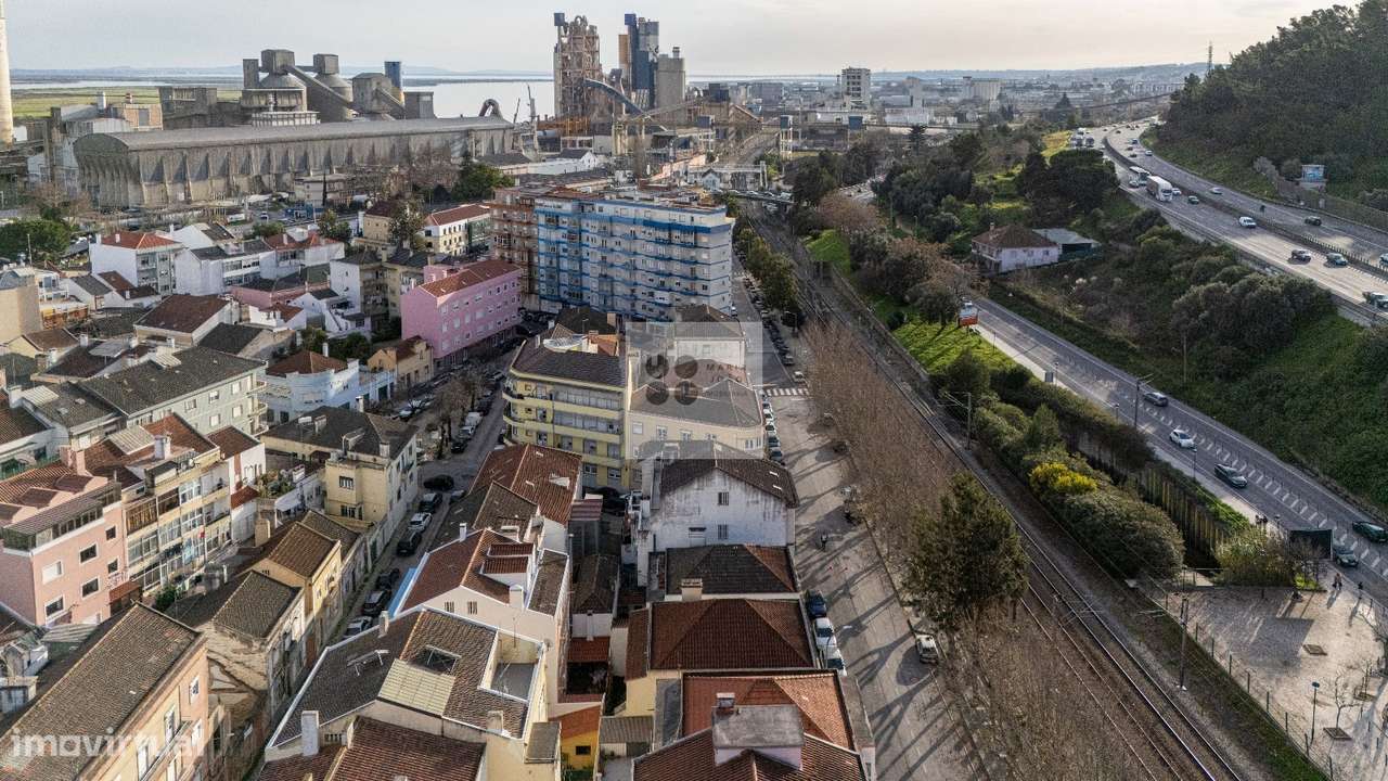 PRÉDIO P/ VENDA 8 APART. + 2 LOJAS a 3 MIN. ESTAÇÃO CP, OPORTUNIDADE! - Grande imagem: 5/7