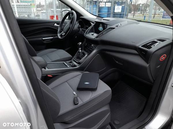 Ford Kuga 1.5 EcoBoost FWD Edition ASS MMT6 - 8