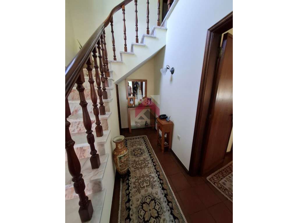 Moradia T3 Isolada na Costa do Valado-51