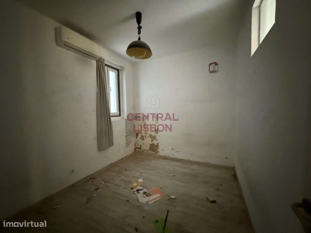 T4+1 com Terraço e Logradouro em Arroios | Possibilidade de Duas Zo...-11