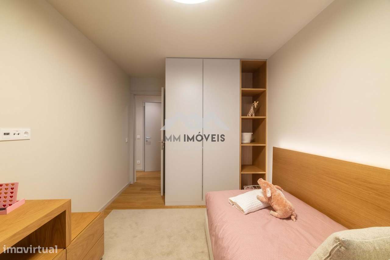 Apartamento T4 2024 | Alameda Jardins da Arrábida | Varanda | Vistas R-15