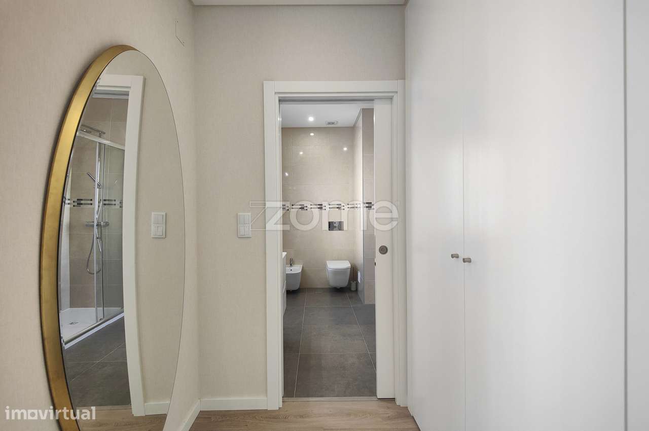 Apartamento T5 Novo em Sacavém-33