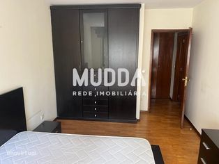 Apartamento T1 junto à Avenida Fernão Magalhães