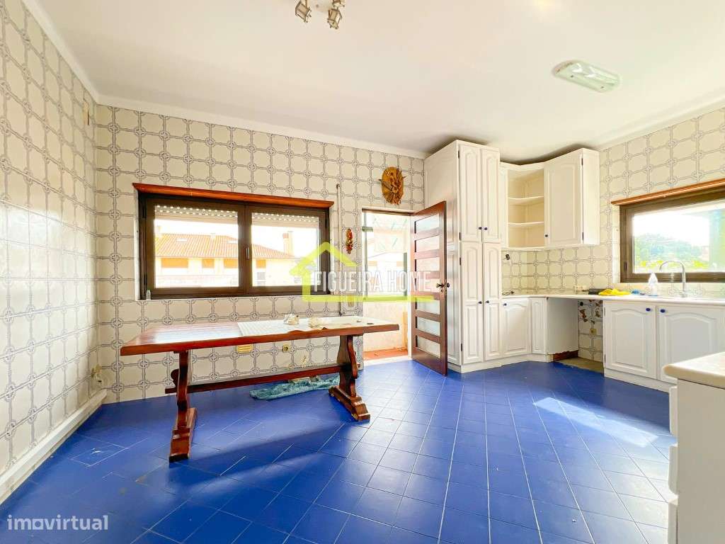 Andar de moradia com 4 quartos, garagem e anexo-25