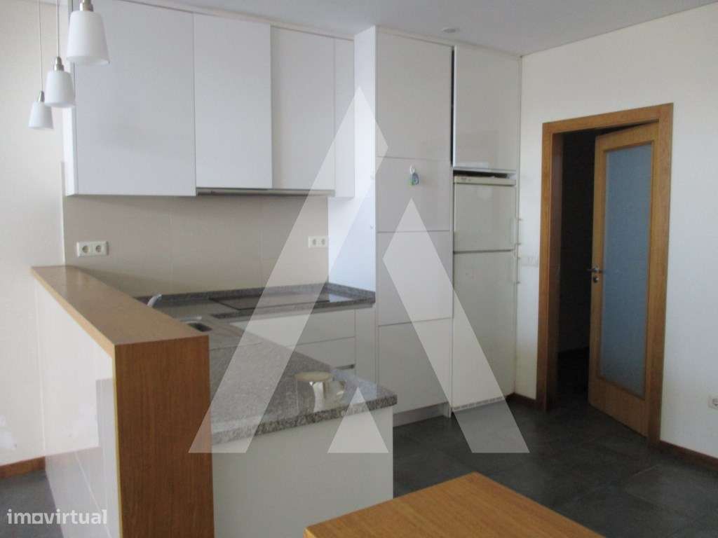 Apartamento T2 no centro de Oliveira do Bairro - Grande imagem: 2/13