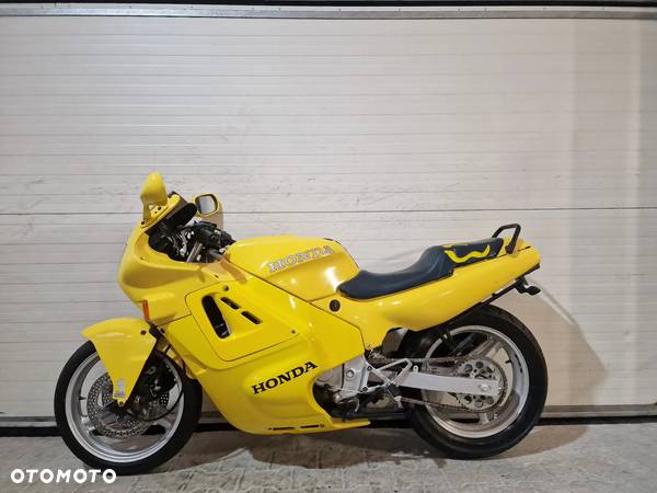 Honda CBR - 1