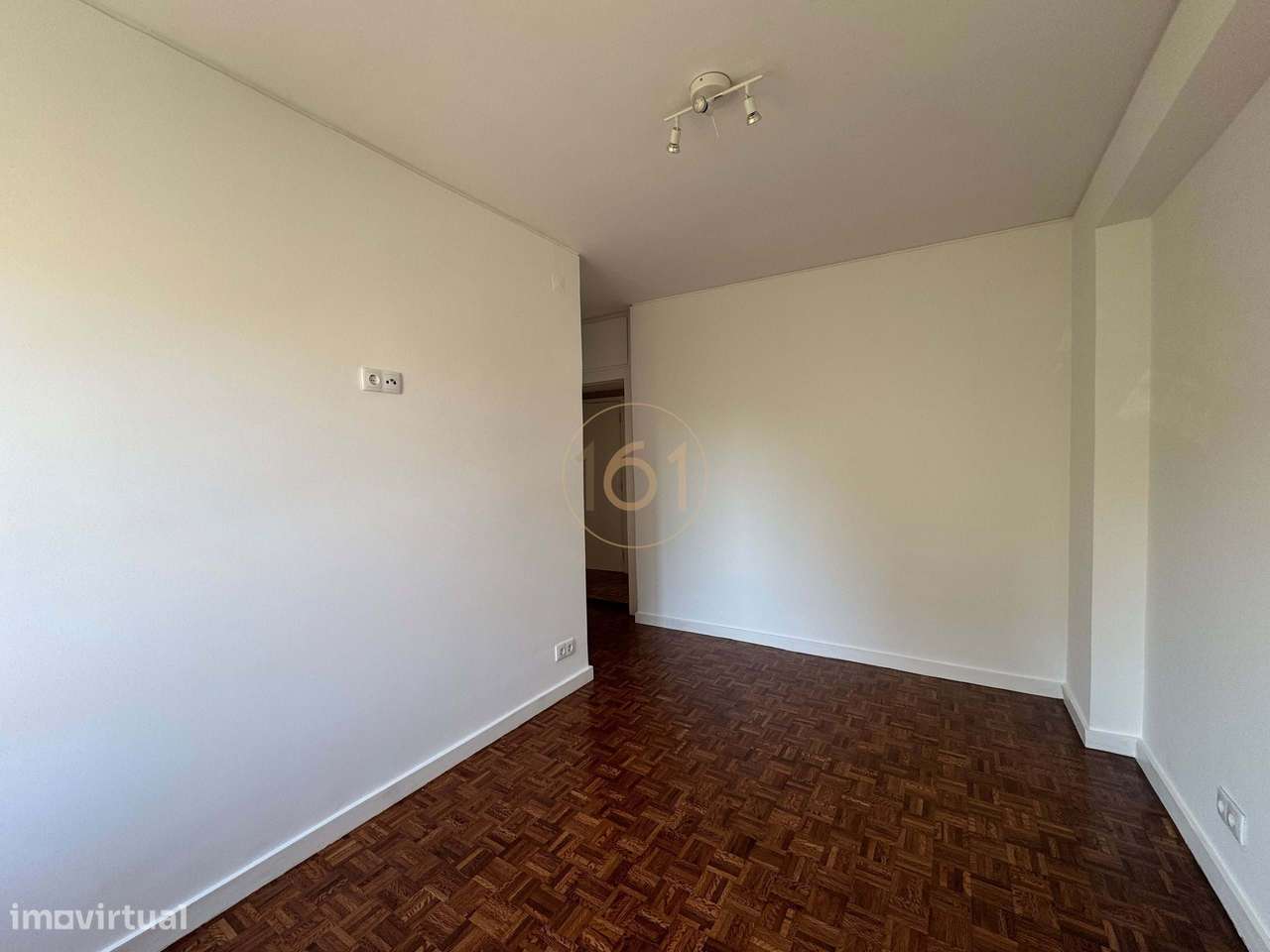Apartamento T3 com varanda, para venda , no Porto-19