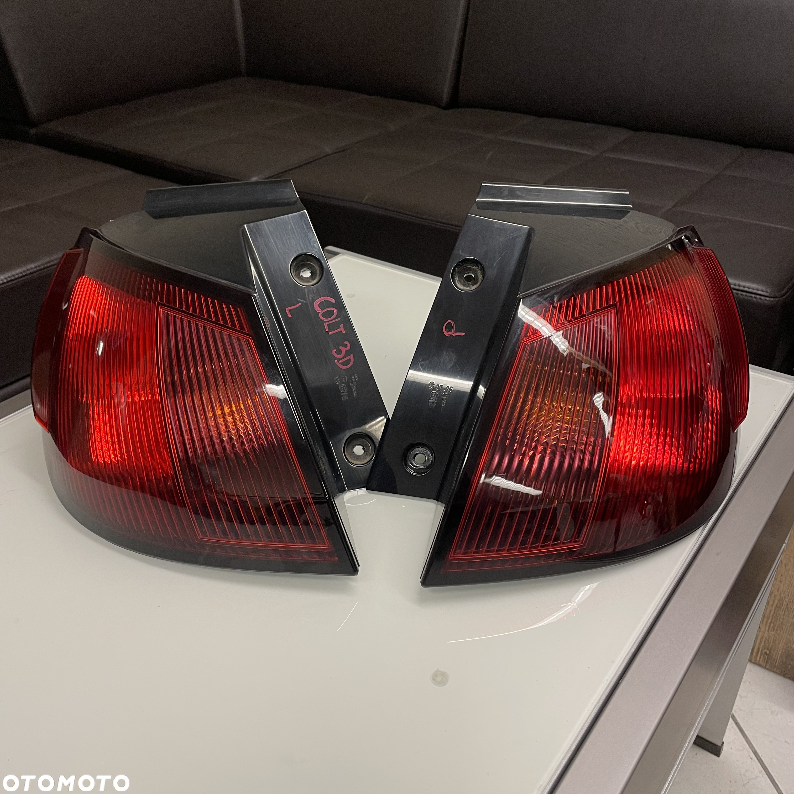 Lampa tył tylna PRAWA LEWA MITSUBISHI COLT Z30 VI 3D - 2