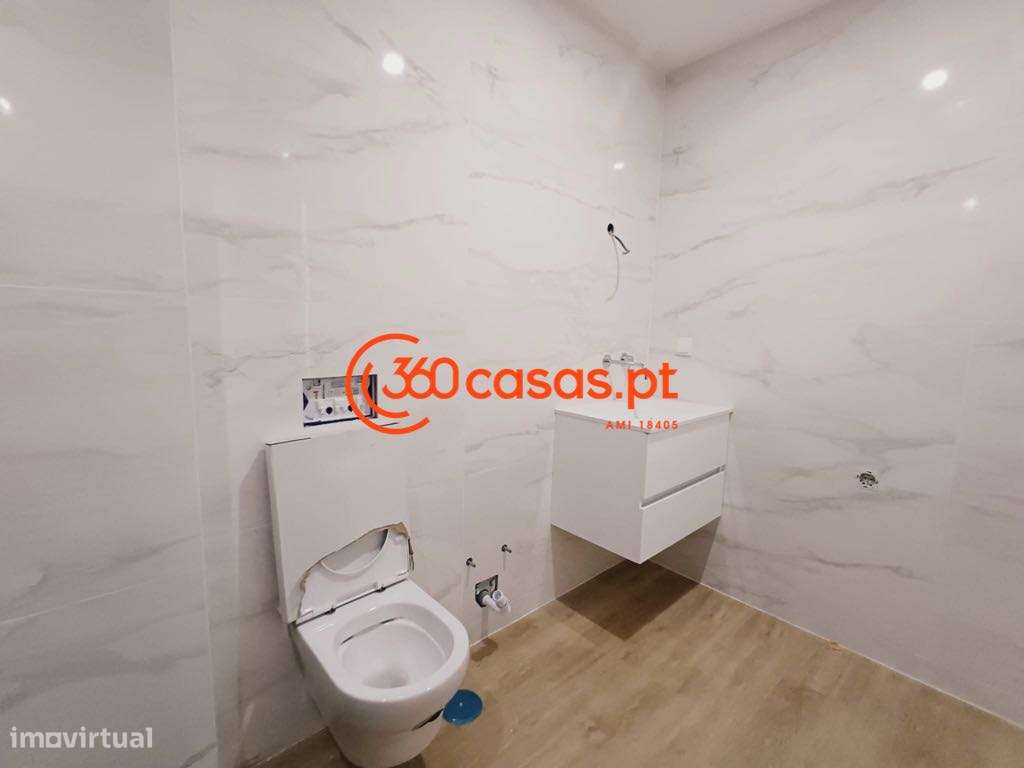 Apartamento T2 com garagem e logradouro de 35m2 em Almancil-10