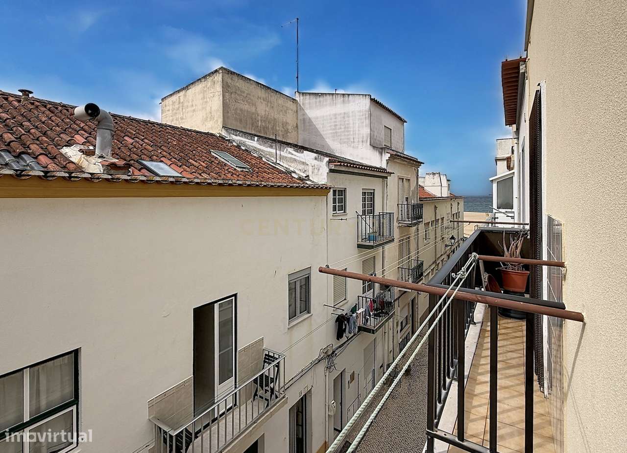 Apartamento T2 no Centro Histórico da Nazaré com Vista Mar-34