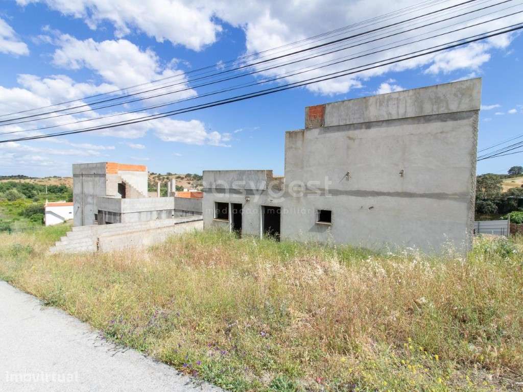 Terreno com duas moradias inacabadas em Castro Marim -Junqueira - Grande imagem: 2/46
