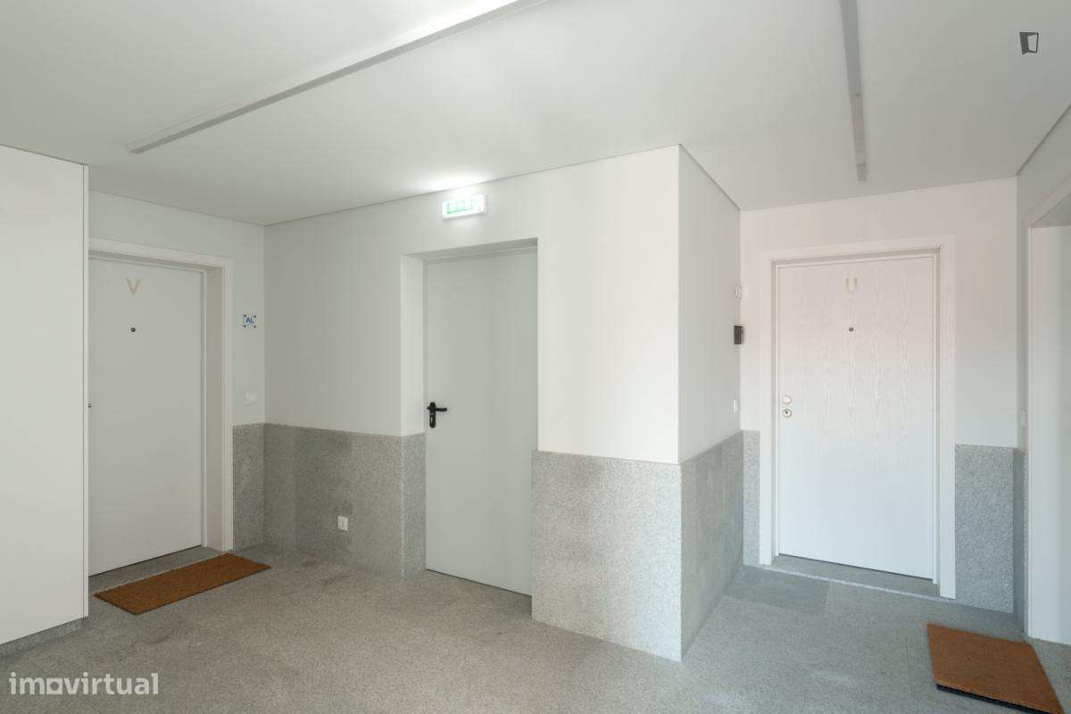 Estúdio - localizado em Santa Marinha Porto - Grande imagem: 4/10