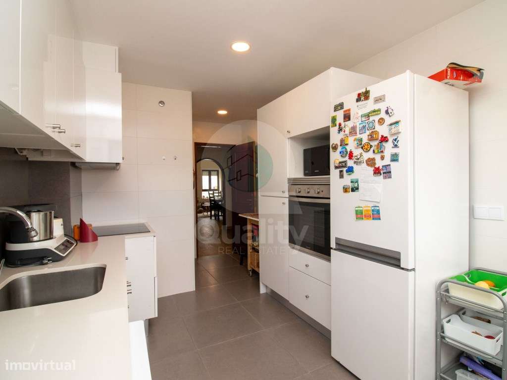 Apartamento T3 com Vista Rio em Excelente Localização-4