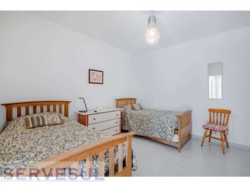 Moradia Deslumbrante de 2 andares com 274 m², composta por 4 quarto...-24