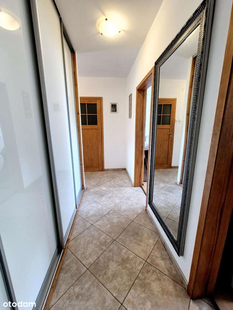 Przestronne 3-pokojowe mieszkanie z balkonem w super lokalizacji!-9