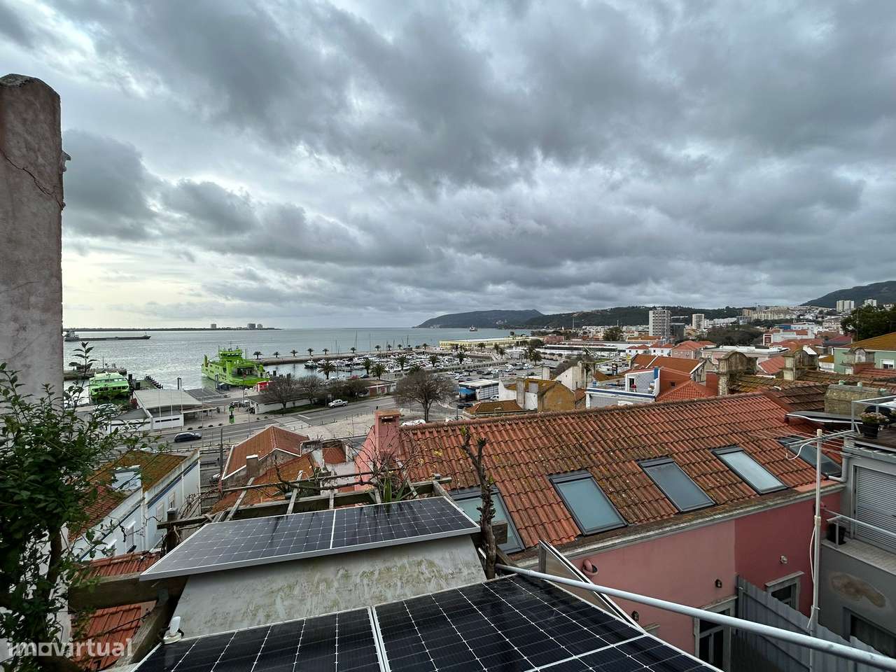 Andar de Moradia - V3 - Terraço / Jardim - Setúbal-23