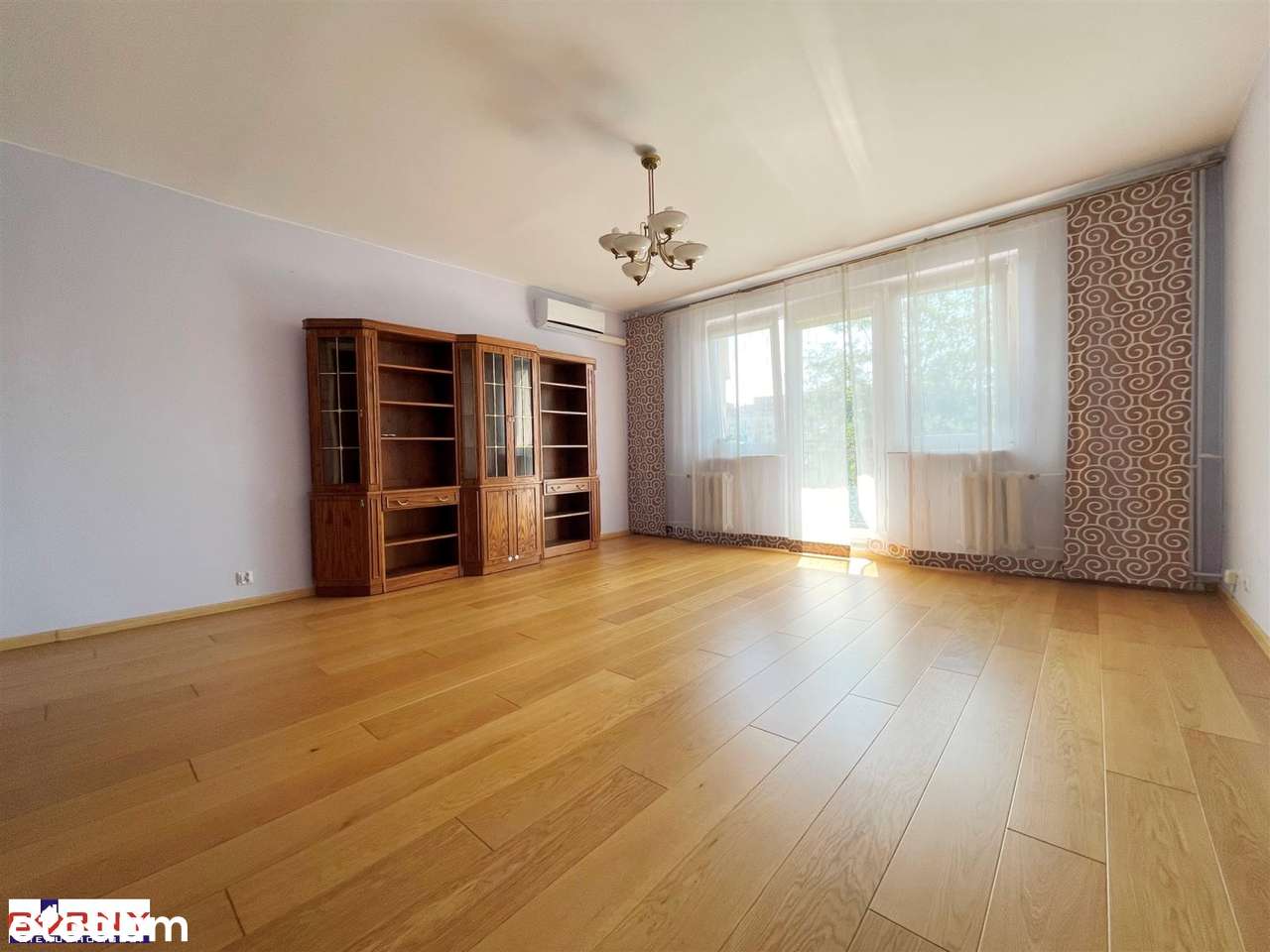 3 pokojowe mieszkanie w świetnej lokalizacji.-2