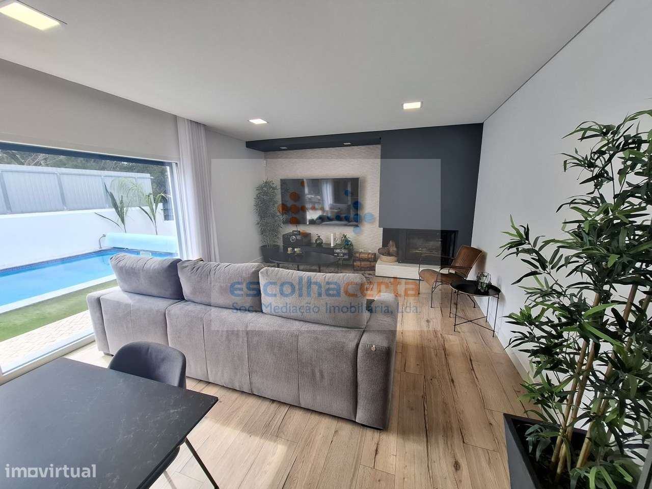 Oportunidade Excelente Moradia Térrea T4 Com Piscina de agua salgada-1