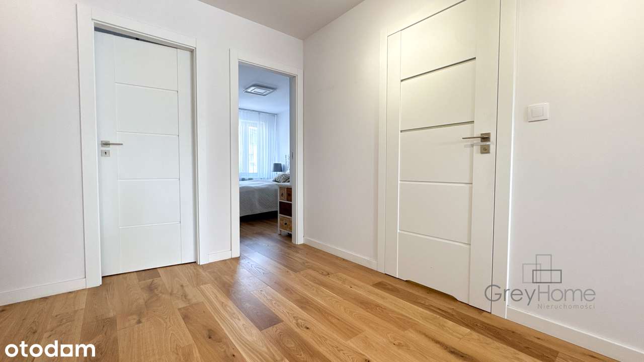 Trzypokojowe mieszkanie przy Łazienkach.-8