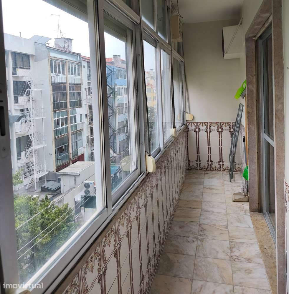 T1 Lisboa - Av. Almirante Reis, Bem Conservado, Junto ao Metro.-3