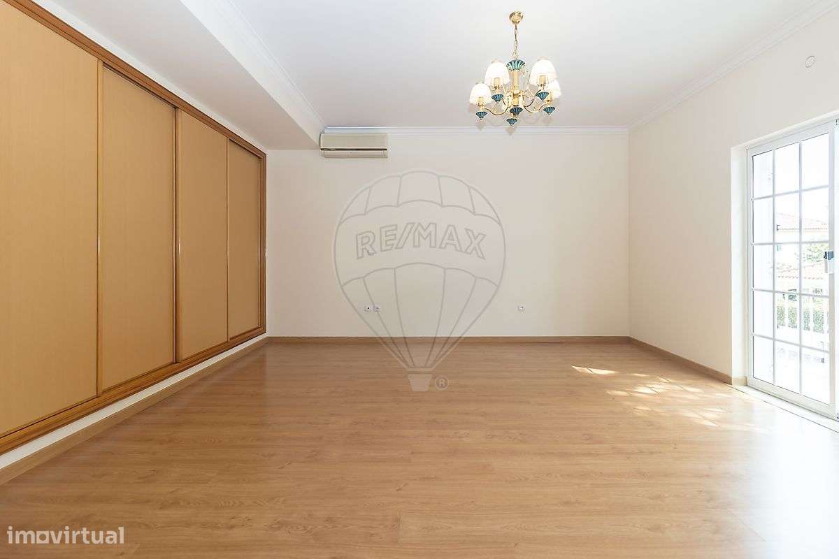 Moradia T4 nas Casas de Azeitão-36