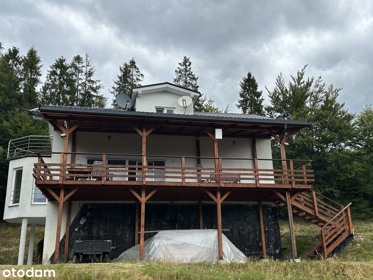 Przestronny dom z garażem w spokojnej okolicy - Pełny obrazek: 5/8