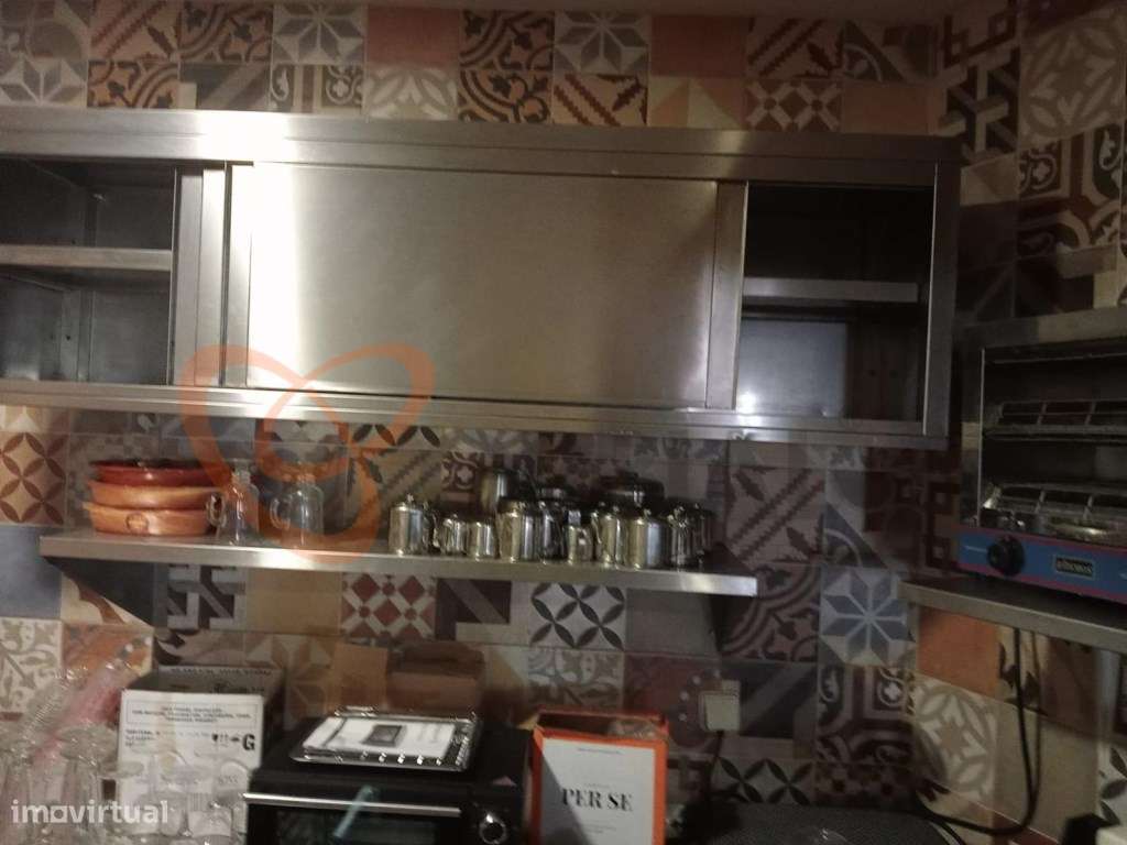 Espaço comercial localizado na zona histórica de Albufeira. - Grande imagem: 3/22