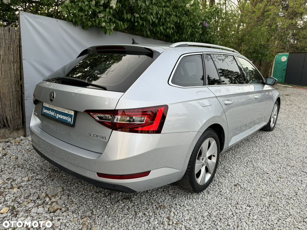 Skoda Superb 2.0 TDI Style DSG - 5