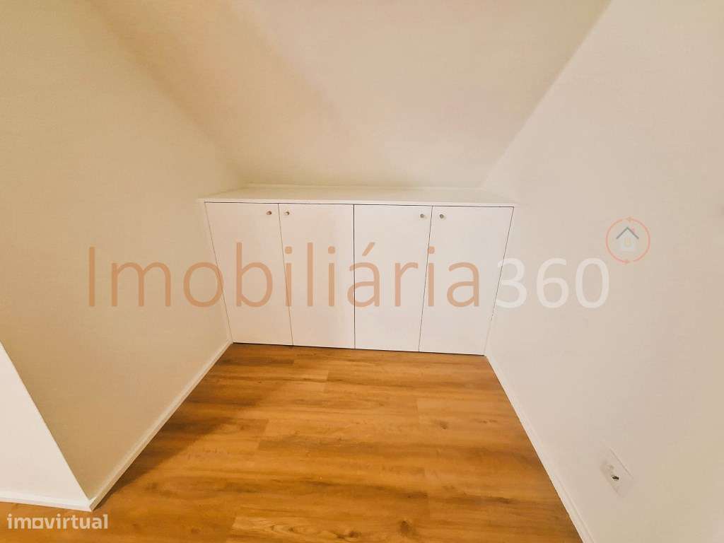 **Apartamento T2 Duplex Novo com 2 Varandas em Matosinhos Sul**-14