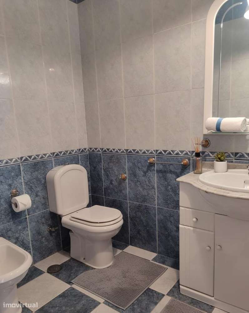 Moradia situada no centro da cidade do Entroncamento - Grande imagem: 4/15