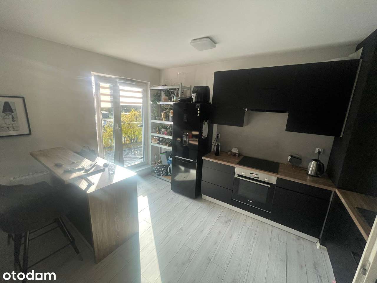 Jasne mieszkanie z dwoma balkonami i windą-1