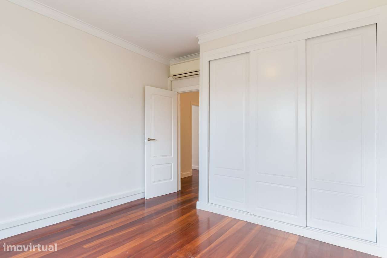 Luxuosa Moradia com Piscina e Vista para o Campo em Sintra-8