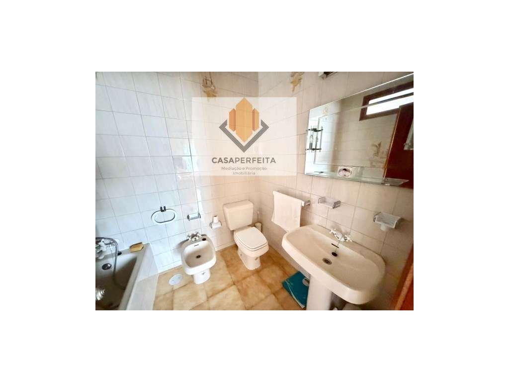 Andar Moradia T3 com Terreno - Avintes-18