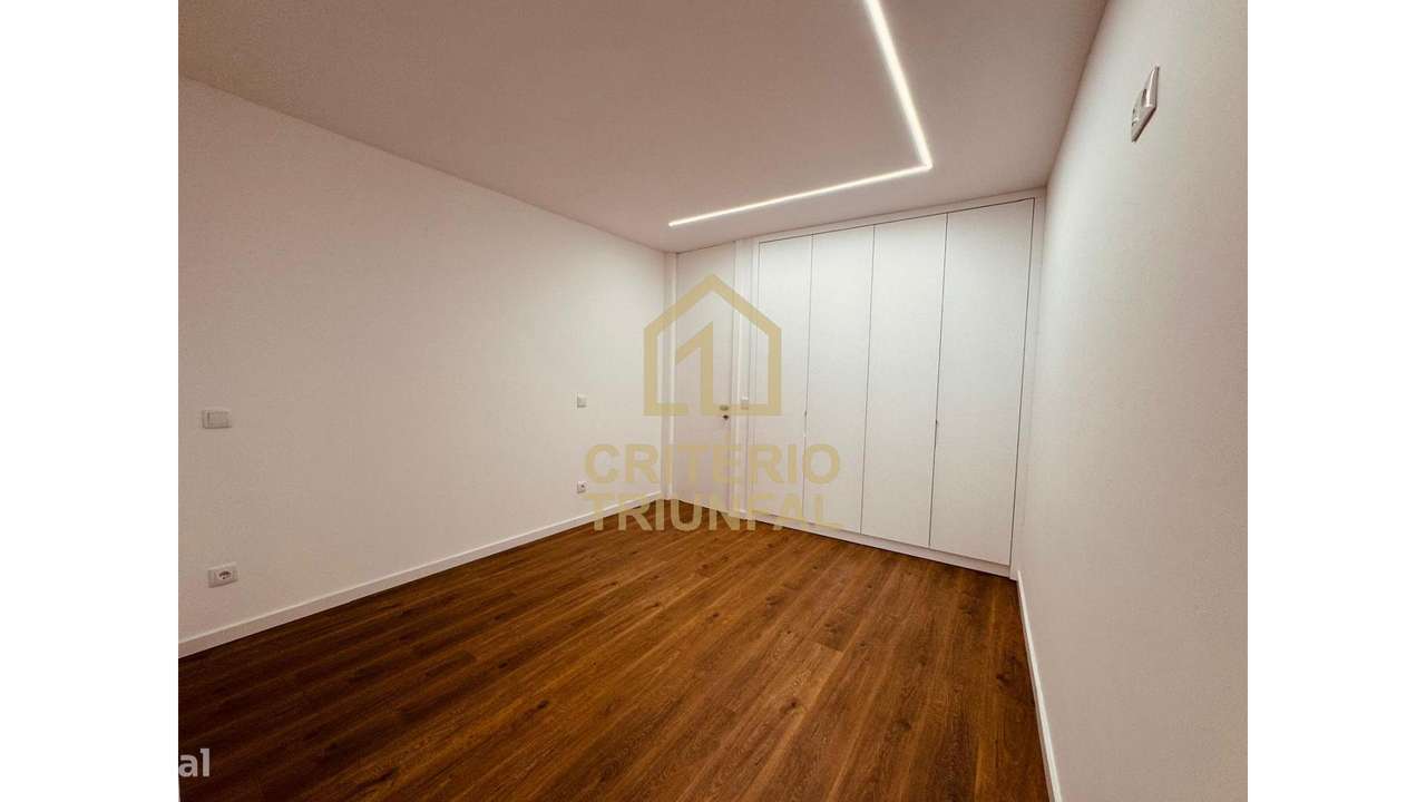 Apartamento T2 Centro de Penafiel-12