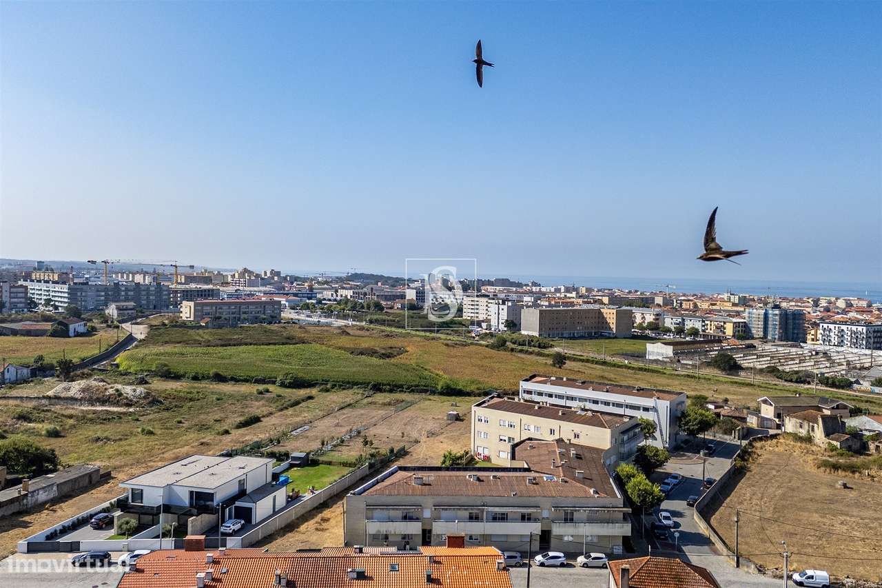 T2+1, Remodelado, com Garagem Fechada, a 1,2 km da Praia — Vila do Con-40
